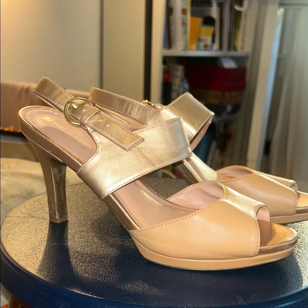 Naturalizer Gold and Tan Heels COMFORTABLE!!